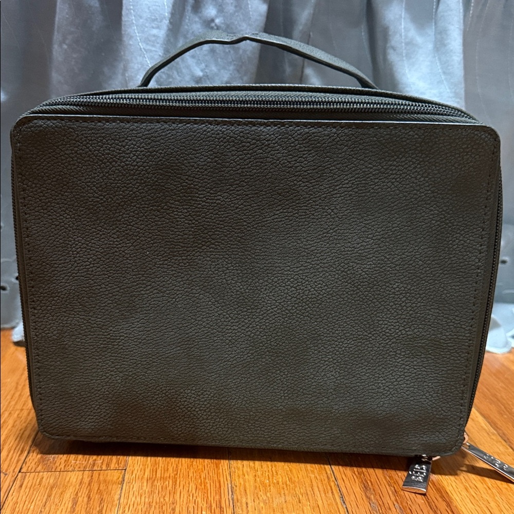 BEIS Olive Cosmetic Case - USED